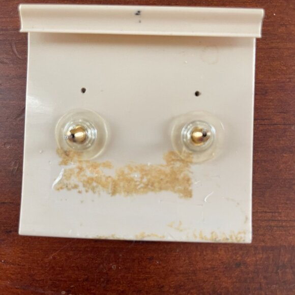 Bundle 3 for $12.  Gold Tone Starfish Earrings - Picture 3 of 3